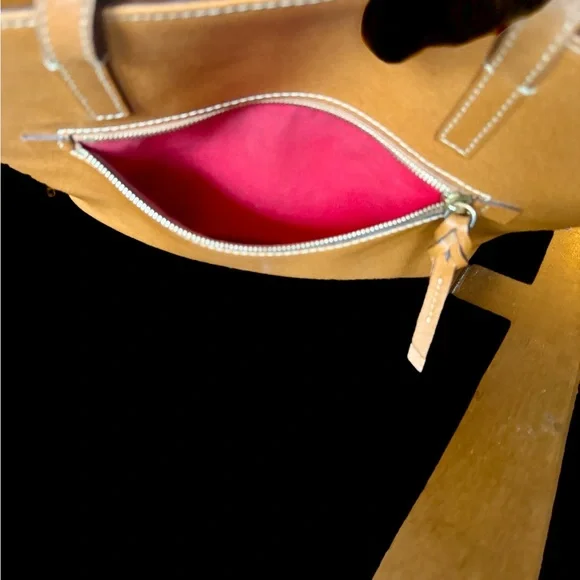 Dooney & Bourke Vintage Tan Leather Tote with Gold Hardware - Picture 9 of 13